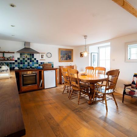 Brosnan'S Cottage Dingle Bagian luar foto
