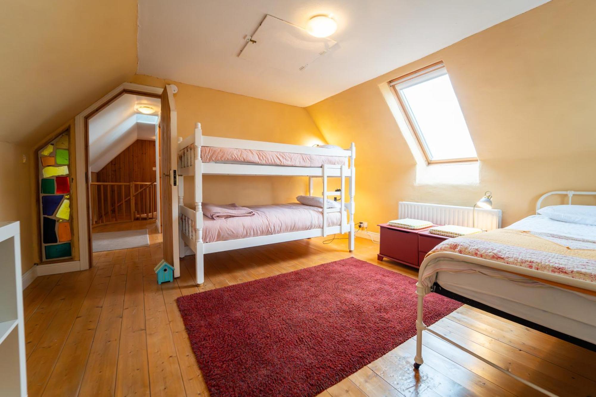 Brosnan'S Cottage Dingle Bagian luar foto