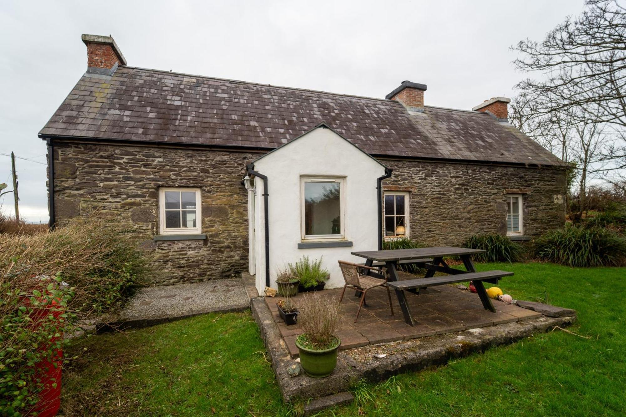 Brosnan'S Cottage Dingle Bagian luar foto